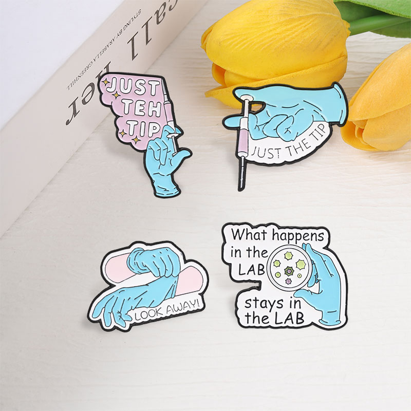 科学実験室エナメルピン、ピペットの先端だけを描いたもの、青い - Medical Lab Gifts のレビューと価格